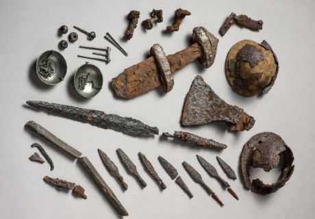 USA: VIKING ARTEFACTS DISCOVERED NEAR GREAT LAKES – Anna P – Medium Viking Images, Native American Tools, Viking Life, Ancient Vikings, Old Norse, Viking History, Lake Huron, Norse Vikings, Viking Art