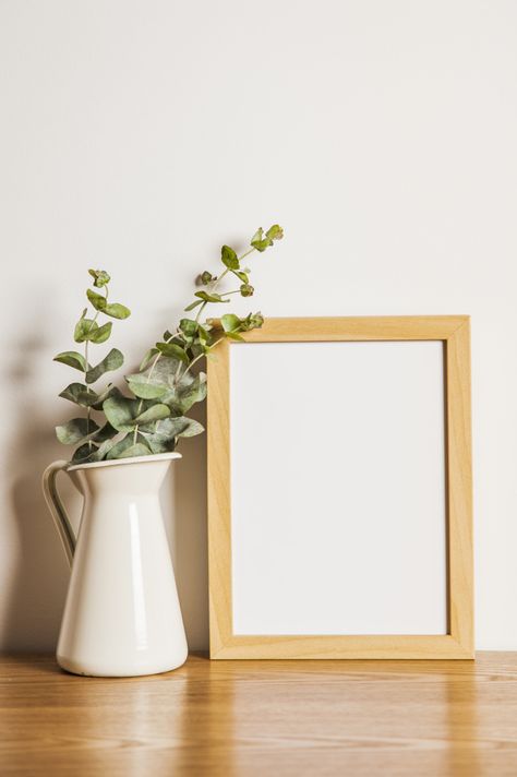 Floral composition with frame and flower pot Free Photo Frame Mockup Free, Wedding Mockup, White Photo Frame, Frame Wallpaper, Foto Frame, Pink And White Background, Floral Composition, Empty Frames, Photo Frame Design