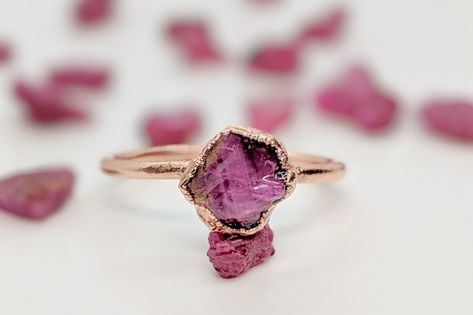 MoonDropJewelries Gold Ring Stacking, Rough Gemstone Jewelry, Rough Gemstone Ring, Rough Stone Ring, Electroformed Ring, Unique Promise Rings, Birthstone Stacking Rings, July Birthstone Ring, Raw Ruby