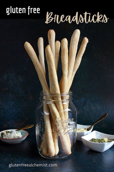 Super-easy Gluten Free Breadsticks recipe. Soft and pillowy on the inside… Crisp on the outside. Serve warm and fresh with dips, garlic butter, soups, salads, pasta and more. Easy to make dairy free and vegan too. Gluten Free Breadsticks, Gf Bread Recipe, Gluten Free Crisps, Breadsticks Recipe, Bread Sticks Recipe, Pan Sin Gluten, Bread Sticks, Food Blogging, Gf Bread