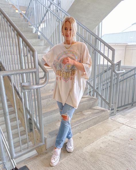 Styling this Urban Outfitters oversized tshirt with some straight leg denim from Abercrombie for a casual fall look. Shop this outfit through the LIKEtoKNOW.it shopping app! https://www.liketoknow.it/ltk/2JyRyErd3Ge2vf1n8NW2TF Oversized Tshirt Outfit Casual, Baggy Tshirt Outfit, Tshirt Outfit Summer, Oversized Tee Outfit, Oversized Shirt Outfit, Jeans And T Shirt Outfit, Oversize Tshirt Outfits, Mommy Outfits, Cute Comfy Outfits