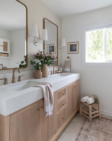 Transitional Bathroom, White Quartz Countertop, Bathroom Photos, Sink Top, White Floors, Tub Shower Combo, Glass Shower Doors, Guest Bath, Bathroom Style