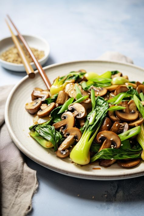 Easy and Delicious Low-Carb Asian Bok Choy and Mushroom Stir-Fry Recipe for Keto Dieters #ketodiet #ketorecipes #lowcarb Bak Choy Recipes Keto, Mushroom And Bokchoy Stirfry, Bokchoy Sidedish, Bock Choy Recipes, Choy Recipes, Vegan Chinese, Mushroom Stir Fry, Tofu Stir Fry, Roasted Vegetable Recipes