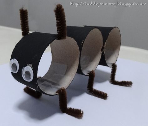 Today, EV and I worked on a 'ant' craft project using recycled toilet paper roll. I found this cute idea from Snails and Puppy Dog Tails . I... Preschool Ant, Ant Craft, Mummy Craft, Fun Toilet, Ants Activities, Ant Crafts, Ant Art, Toilet Paper Art, Bugs Preschool