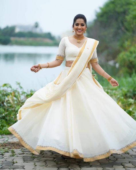 rashmi Gautam in kasavu half saree by Starry dreams Kasavu Half Saree, Kerala Half Saree, Onam Dress, Onam Outfits, Rashmi Gautam, Long Skirt And Top, Half Saree Lehenga, Kerala Saree, Set Saree