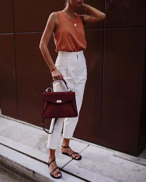 The 11 Best Sandal Brands for Minimalist Style | Who What Wear Skandinavian Fashion, Summer Work Outfits, Victoria Secrets, Styles Inspiration, Mode Inspo, Cool Street Fashion, Mode Inspiration, White Pants, Looks Vintage