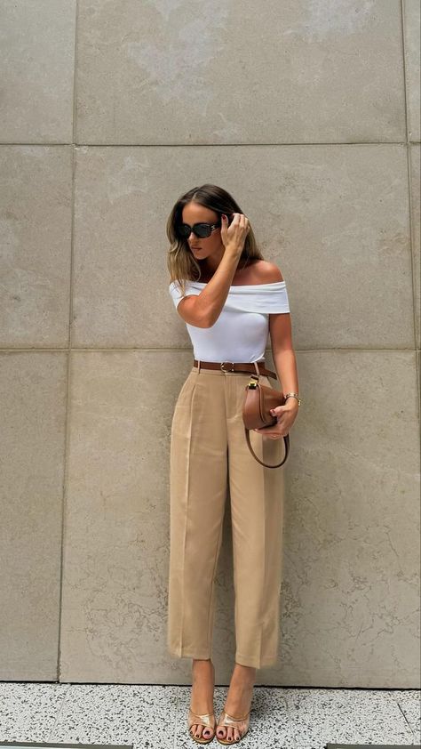 IG: @thacianamesquita Summer Work Clothes Professional, Estilo Old Money, Mom Outfits Spring, Business Casual Outfits For Work, Elegante Casual, Looks Chic, Work Outfits Women, Summer Fashion Outfits, Professional Outfits