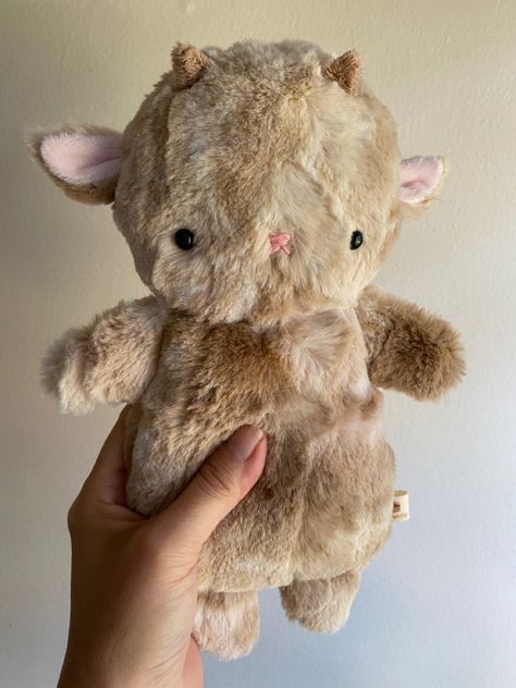 Bijou Kitty, Goat Cake, Cute Squishies, Baby Goat, Kitty Baby, Sewing Stuffed Animals, Kawaii Plushies, Cute Stuffed Animals, Have A Good Day