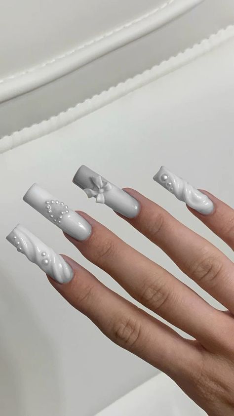 White Silver Nails, Carcase Iphone, The Best Nails, Hippie Nails, Stylish Nails Designs, Grunge Nails, Girly Acrylic Nails, Classy Acrylic Nails, Classic Nails