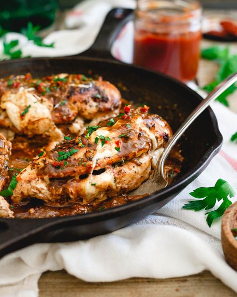 This stuffed chicken marsala is an even more delicious twist on the classic Italian dish with melted mozzarella, sweet and savory tomato butter and fresh basil cooked inside the chicken. Stuffed Chicken Marsala, Unique Chicken Recipes, Mozzarella Stuffed Chicken, Chicken Dinner Ideas, Pecan Crusted Chicken, Chicken For Dinner, Tomato Butter, Top Chicken Recipes, Mozzarella Chicken