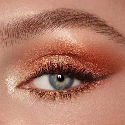 Luxury Palette, Make Up Designs, Rose Gold Eyeshadow, Eye Makeup Images, Orange Eyeshadow, Formal Makeup, Eye Makeup Pictures, Smink Inspiration, Gold Eyeshadow