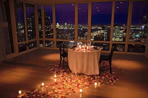 Candle Light Dinner Romantic Couple, Candle Light Dinner Ideas, Romantic Dinner Tables, Romantic Dinner Setting, Romantic Dinner Decoration, Romantic Candle Light Dinner, Romantic Date Night Ideas, Romantic Dinner For Two, Romantic Surprise