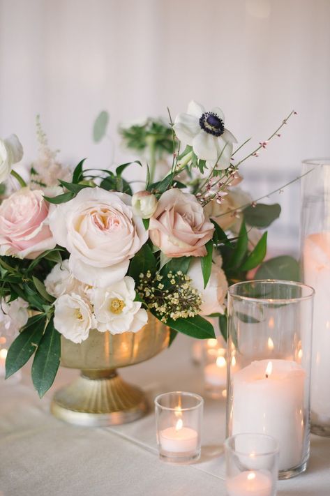 classic flowers wedding centerpiece with candles Blush Pink Wedding Centerpieces, Cheap Wedding Table Centerpieces, Wedding Table Pink, Candles And Flowers, Gold Wedding Centerpieces, Pink Wedding Centerpieces, Gold Wedding Colors, Pink And Gold Wedding, Wedding Floral Centerpieces