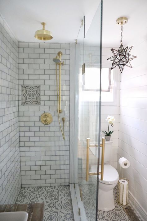 Dark Grout Floor, Dark Grout, Bathroom Renovation Diy, Diy Bathroom Makeover, Small Bathroom Renovations, Small Bathroom Renovation, Home Bunch, Tile Remodel, Bad Inspiration