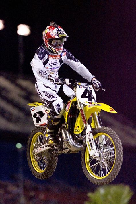 2005 the G.O.A.T., Ricky Carmichael Dirt Bike Wheelie, Ricky Carmichael, Dirt Bike Wheelie Wallpaper, Bmx Pro, Suzuki Dirt Bikes, Motocross Stunts Dirt Bikes, Motocrossed Movie, Ama Supercross, Jeremy Mcgrath Motocross