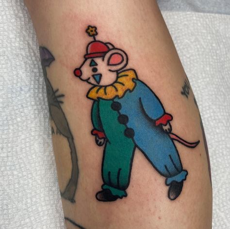 My newest clown, Mr. mouse joining his other clown friends that I’ve done so far! Swipe to the end to see 2 clown designs I have available! Can be black and grey or color! DM if interested! Matching Clown Tattoos, Trad Clown Tattoo, Cute Clown Tattoo Ideas, American Traditional Clown Tattoo, Clown Traditional Tattoo, American Traditional Clown, Traditional Clown Tattoo, Circus Tattoo Traditional, Vintage Clown Tattoo