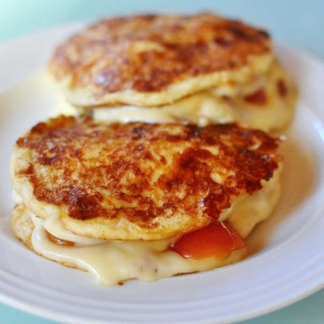 Cottage Cheese Keto Pancakes Cottage Cheese Waffle Recipe, Cottage Cheese Keto, Keto Pancakes Coconut Flour, Recipes With Cottage Cheese, Cottage Cheese Casserole, Keto Cottage Cheese, Cheese Casserole Recipes, Lchf Snacks, Keto Cream Cheese Pancakes