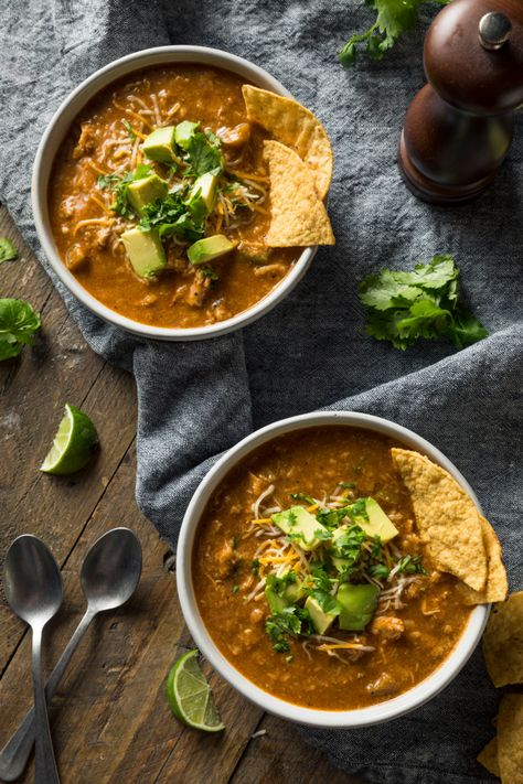 LOW-CALORIE, EASY MEAL PREP FOR TRACKING MACROS: CREAMY CHICKEN TORTILLA SOUP — Kate Lyman Nutrition Macro Tracking, Shredded Chicken Crockpot, Creamy Chicken Tortilla Soup, Southwestern Recipes, Tracking Macros, Creamy Chicken Enchiladas, Apartment Hacks, Macro Friendly Recipes, Apartment Goals