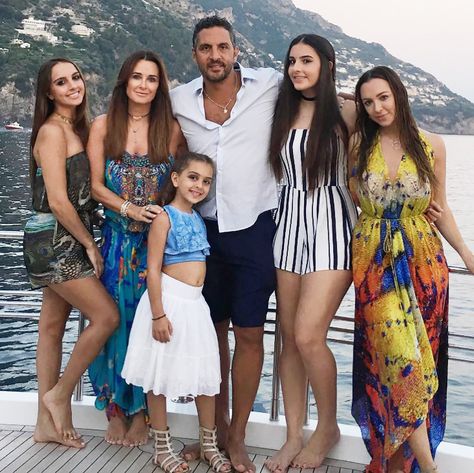 Kyle Richards Responds to Jill Zarin's Comments About Her Marriage with Mauricio Umansky Kendra Spears, 24th Anniversary, Ramona Singer, Celebrity Children, Tamra Judge, Jewish Wedding Ceremony, Jill Zarin, Real Housewives Of Beverly Hills, Guys Night