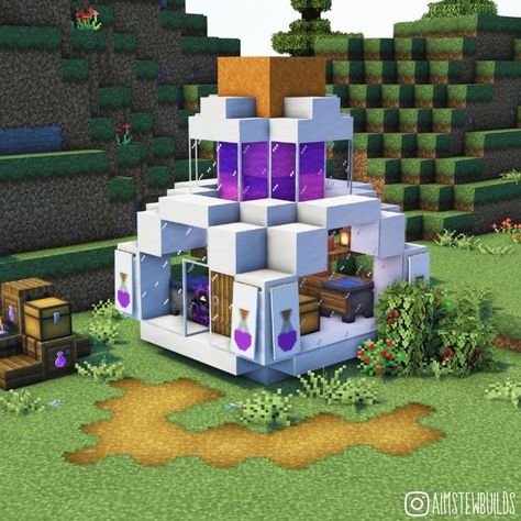 Cute Minecraft Shop Builds, Minecraft Potion House Design, Minecraft Build Aesthetic Ideas, Minecraft Cute Shop Ideas, Potions House Minecraft, Potion Brewing Room Minecraft Ideas, Potion Station Minecraft, Shops Minecraft Ideas, Potion Bottle Minecraft Build