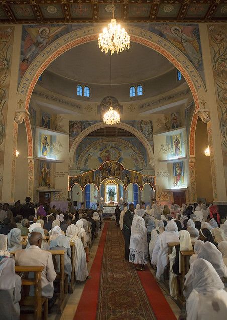 Ethiopian Orthodox Aesthetic, Praying In Church, People Praying In Church, Orthodox Christianity Ethiopia, People Praying, Eritrean Bilen Culture, Ethiopian Orthodox Church Pictures, Asmara Eritrea, Ethiopian Orthodox Tewahedo