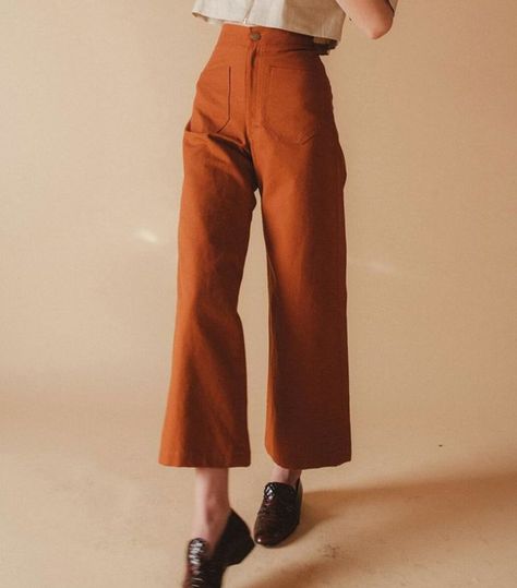 Style Désinvolte Chic, Capsule Wardrobe Work, Super Outfit, Summer Crop Tops, Moda Vintage, Womens Dress Pants, Mode Vintage, Looks Vintage, Trendy Dresses