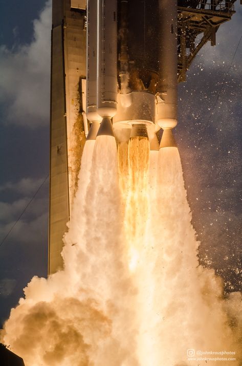 Rocket Motor, Space Launch, Rocket Launch, Aerospace Engineering, Space Rocket, Space Pictures, Space Program, Space Nasa, Space Flight