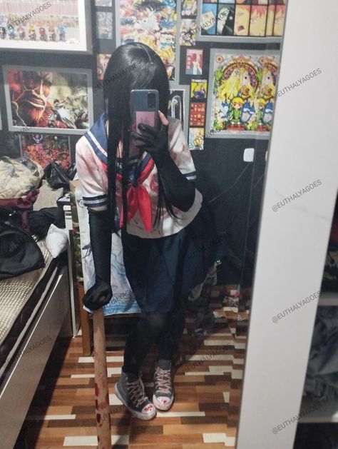 Cosplay ayano aishi yandere simulator @EUTHALYAGOES Ayano Cosplay, Ayano Aishi Cosplay, Yandere Cosplay, Ayano Aishi, Yandere Simulator, Cosplay Outfits, Riding Helmets, Collage, Halloween