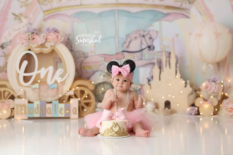 1st Birthday Cake Smash Photoshoot Ideas, Cake Smash Girl Theme, Smash Cake Ideas 1st Birthday, Cake Smash Themes Girl, Girls First Birthday Cake, Jersey Cake, Cake Smash First Birthday, Cake Smash Inspiration