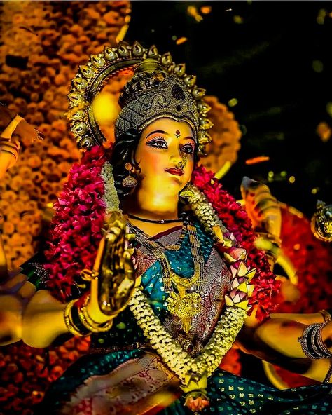 Devi Jai Mata Di Photo, Ma Durga Images For Dp, Durga Maa Pictures, Durgamma Photos, Navratri Devi Images, Gorgeous Bridal Makeup, Saraswati Photo, Maa Durga Photo, Photoshop Hair