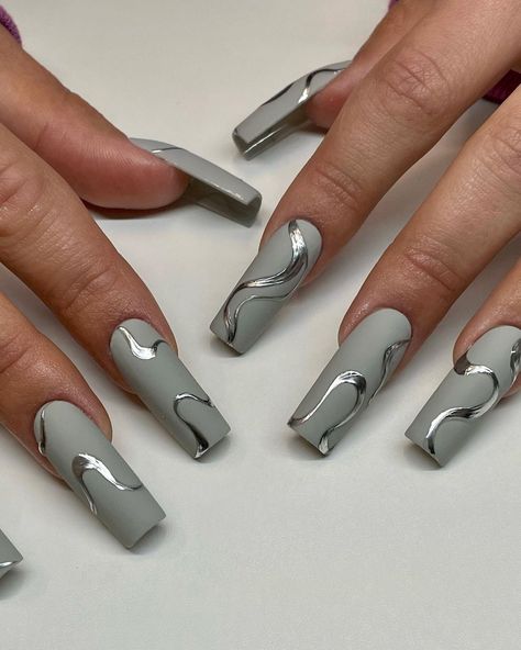 NYC NAIL ARTISTS on Instagram: “🧊 cool grey 🧊 GelX for @anniehndrx by Tim” Gray Nail Inspo Acrylic, Cute Gray Nails Acrylic, Cool Grey Nail Designs, Matte Design Nails, Coffin Grey Nails, Nail Designs Grey, Nails Inspiration Matte, Nails Gris, Grey Goth Nails