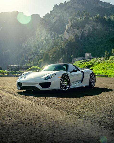 Porsche 918 Spyder Wallpapers, Spyder 918, Best Car Photo, Minimal Wallpapers, Dream Girlfriend, Porsche 918 Spyder, Automobile Engineering, Ferrari 458 Italia, Electric Motors