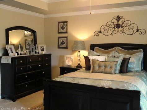 bedroom ideas: Bedroom Ideas Dark, Dark Bedroom Furniture, Made Bed, Black Bedroom Design, Black Bedroom Furniture, Brown Bedroom, Black Bedroom, Black Furniture, Master Bedrooms Decor