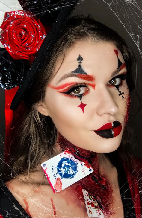 Poker Halloween Makeup, Cards In Face Makeup Halloween, Card Makeup Halloween, Ace Of Spades Makeup, Halloween Makeup Queen Of Hearts, Card Makeup Look, Deck Of Cards Makeup, Queen Of Hearts Makeup Look, Scary Queen Of Hearts Costume