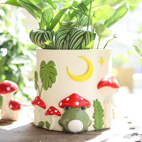 Plants Funny, Frog Garden, Pots For Indoor Plants, Colorful Planters, Succulents Decor, Succulent Gardening, Mushroom Design, Unique Plants, Colorful Garden