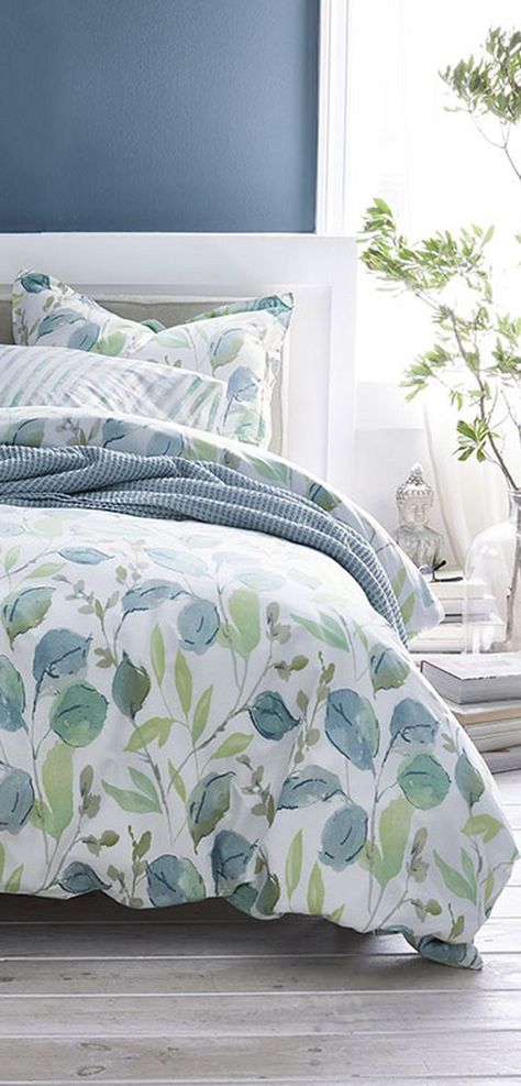 Teal And White Duvet Cover, Bedroom Decor Blues And Greens, Blue And Green Comforter Sets, Blue And Green Duvet Cover, Blue Green Beige Bedroom, Light Blue Green And White Bedroom, Blue Green Bedroom Decor, Sage Green Blue Bedroom, Green Blue Bedding