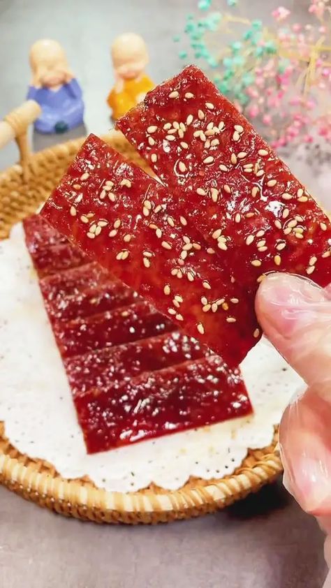 Pork Jerky, Chinese Snacks, Minced Pork, Chinese Recipe, Chinese Cooking Recipes, Parchment Paper Baking, Yummy Chicken Recipes, Chinese Cooking, Cooking Wine