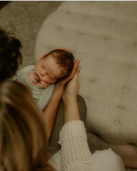 Don’t you just love newborn photo sessions?🥹 Because, same!♥️ Being able to preserve the fleeting moments of a baby’s earliest days is truly magical. It’s like stepping into a bubble of pure happiness and love!🥰 . . . . . #photo #photography #newborn #newbornphotography #newbornphotographer #newbornphoto #newbornphotoshoot #newbornphotos #utahnewbornphotographer #utahnewbornphotography #utahfamilyphotographer #utahfamilyphotography #familyphotography #familyphotographer #lifestylephotography ... Poses With Newborn, Utah Family Photographer, Pure Happiness, Love Photo, Photography Newborn, Grandma And Grandpa, Newborn Photoshoot, Newborn Photo, Newborn Photos