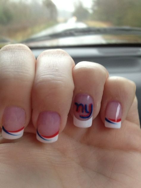 New York giants :) g-men New York Giants Nails Designs, New York Giants Nails, Ny Giants Nails, Ny Giants Football, Nyc Nails, Summer Toe Nails, Daisy Nails, Ny Giants, Hot Nails