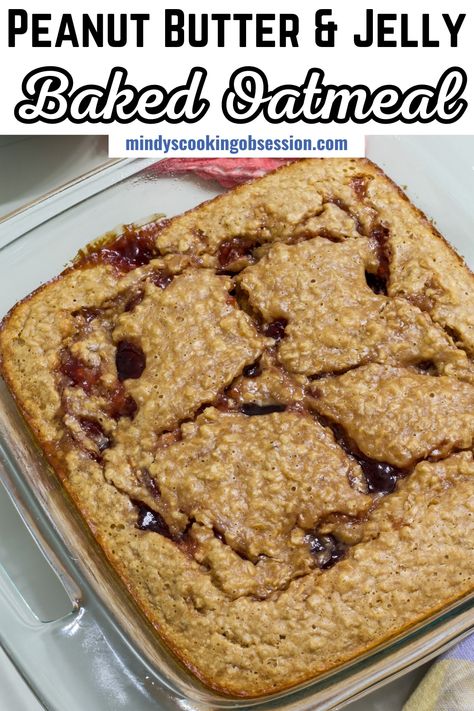 You'll love how this easy peanut butter and jelly oatmeal bake comes together in just one bowl. Plus, it's made with simple ingredients like quick oats, creamy peanut butter, sweet jelly, eggs and a little sugar. This dish is packed with whole grains making it a healthy breakfast. It heats up well in the microwave, so it's a great meal prep breakfast option. via @mindyscookingobsession Quick Cooking Oats Recipes, Peanut Butter And Jelly Baked Oatmeal, Breakfast Ideas With Peanut Butter, Baked Oatmeal Quick Oats, Baked Oatmeal Peanut Butter, Peanut Butter And Jelly Oatmeal, Peanut Butter Baked Oats, Pb Oatmeal, Oatmeal How To Make