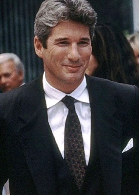 Young Richard Gere, Handsome 50 Year Old Men, Richard Gere 90s, Old Hollywood Men, Older Men Aesthetics, Richard Gere Pretty Woman, Male Actors Over 40, Richard Gere Young, Marriage Suits