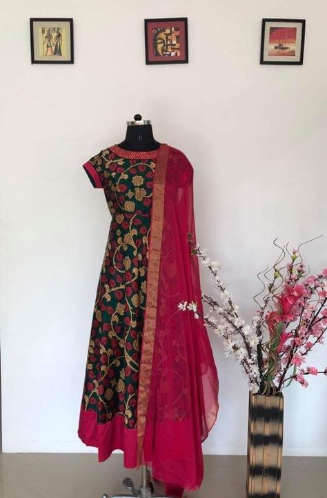 Kalamkari Chunni Dresses, Kalamkari Dresses Anarkali, Kalamkari Anarkali Designs, Kalankari Frocks Designs, Kalamkari Suit Designs, Kalamkari Dupatta With Dress, Kalamkari Dresses Kurti, Kalamkari Dresses Design, Kalamkari Kurti Designs