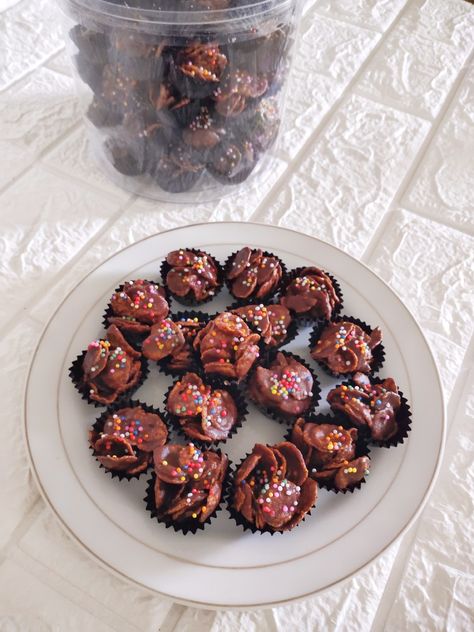 Cornflake choco ball Muffins, Cake, Quick Saves