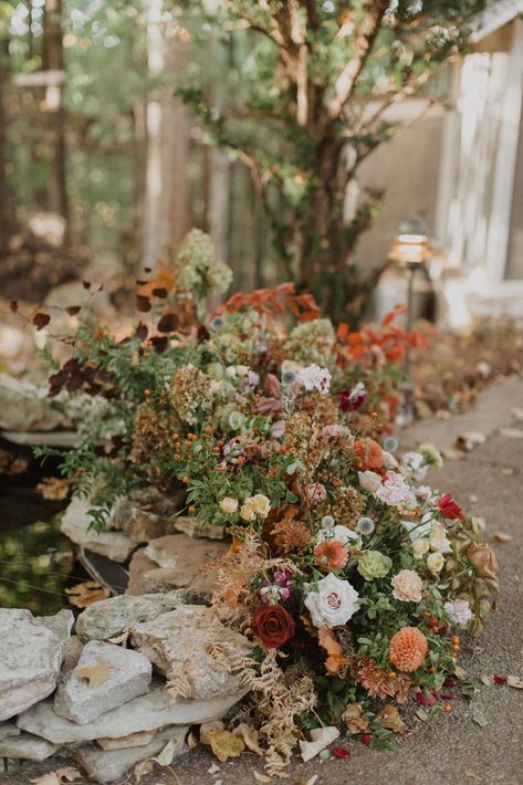 Ground Floral Arch Ceremony, Hanging Ceremony Flowers, Fall Wedding Styled Shoot, Fall Garden Wedding Decor, Earth Tone Fall Wedding, Fall Aisle Flowers, Fall Wedding Dusty Rose, Fall Garden Wedding Ideas, Fall Cake Flowers