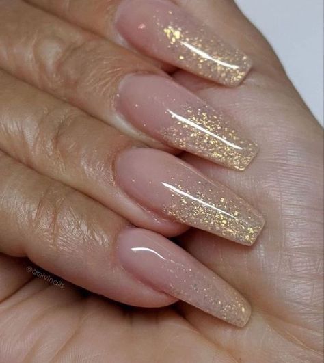 Gold Ombre Nails Coffin, Ombre Nails With Gold Design, Gold Glitter Ombre Nails Acrylic, Solid Gold Nails, Gold Sparkle Ombre Nails, Gold Ombre Acrylic Nails, Neutral Gold Nails, Ombre Gold Nails, Pink And Golden Nails