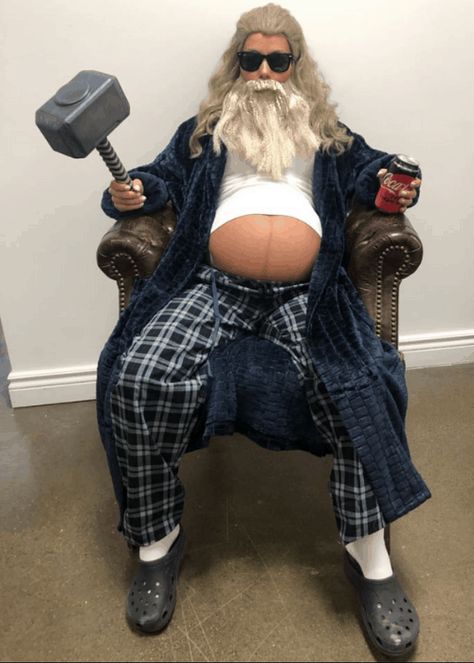 Funny Pregnant Halloween Costumes, Halloween Costumes Pregnant Women, Epic Halloween Costumes, Pregnancy Costumes, Pregnant Halloween Costumes, Best Halloween Costumes, Pregnant Halloween, Cute Couple Halloween Costumes, Scary Costumes