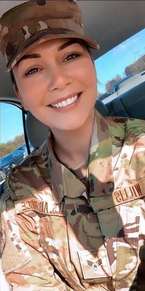 Pin by Juan Carlos on Rostros in 2022 | Military women, Military girl, Army women Erica Hill, Romantic Advice, Military Woman, Female Army Soldier, Christian Flag, Female Cop, Army Pics, Scammer Pictures, Army Women