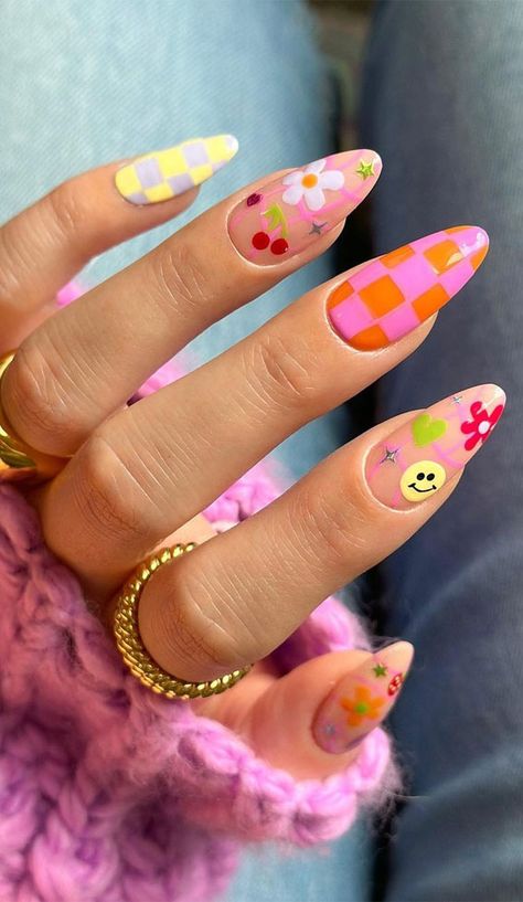 retro nails design, 90s retro nails, 80s nails, retro nail ideas, 70s nails, 70s nail designs, retro swirl nails, retro nail Colors, flower retro nails, checkerboard nails Nails Retro, 80s Nails, Neon Nail Polish, Natural Nail Art, Retro Nails, Summer Nail Designs, Vacation Nails, Nails For Kids, Dark Nails