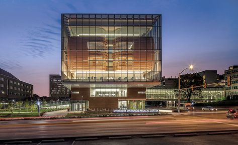 Kansas University Medical Center Health Education Building by CO Architects Street House, Commercial Construction, University Of Kansas, Education Architecture, Glass Box, University Campus, Green Roof, School Architecture, Urban Style