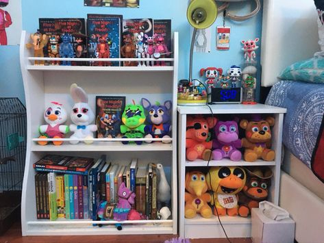 Fnaf Bedroom Decor, Fnaf Themed Room, Fnaf Themed Bedroom, Fnaf Bedroom Ideas, Fnaf Room Decor, Fnaf Room Ideas, Fnaf Bedroom, Fnaf Room, Fnaf Merch